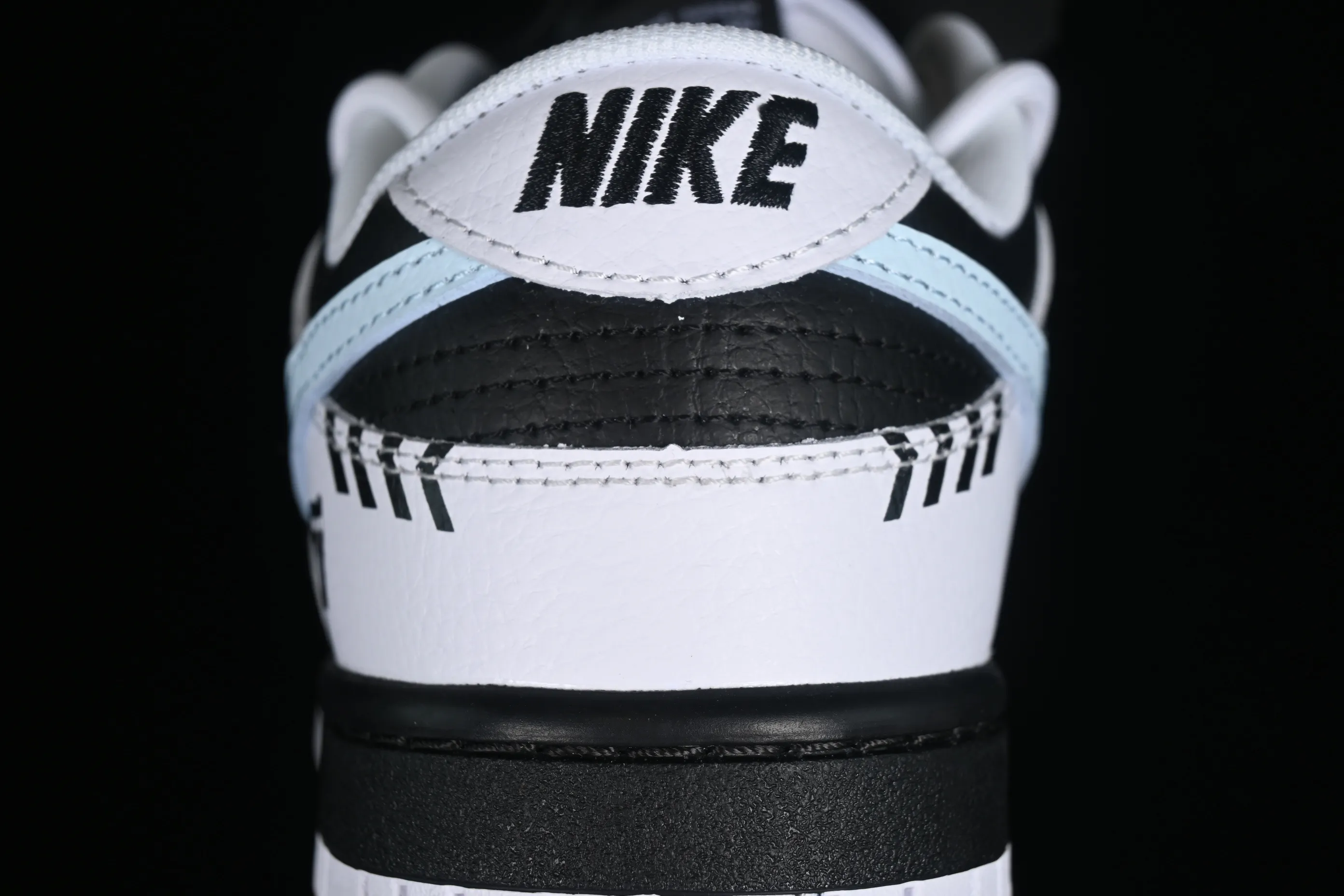 All categories Nk SB Dunk series Nk SB Dunk Low low-top sneakers Nk Dunk Low "Reverse Panda" Speed ​​racing black and white panda graffiti contrasting color SB strap low-top casual sneakers FD9064-011